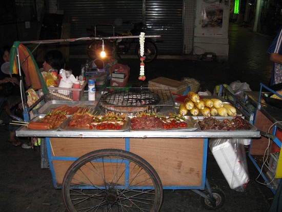 comer-calle-tailandia-comida-ambulante-bangkok